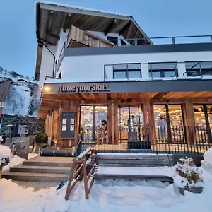 Hostel Skill Mountain - Und Bike Im Sommer Mit Joker Card, Saalbach-Hinterglemm