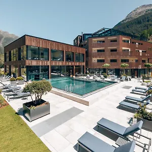 https://hotel-castello-falkner.soldenhotels.net